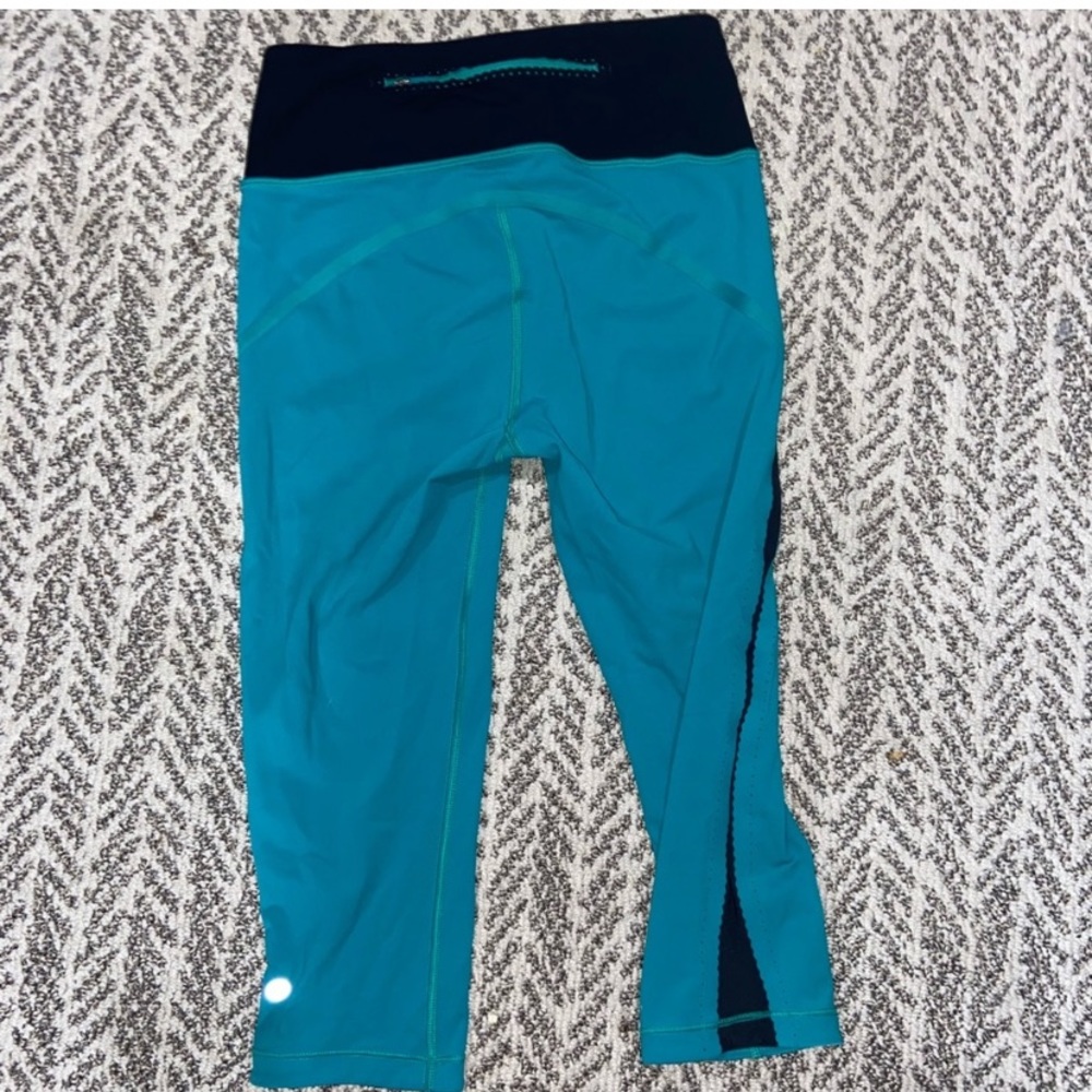 Lululemon leggings (cropped) size 4